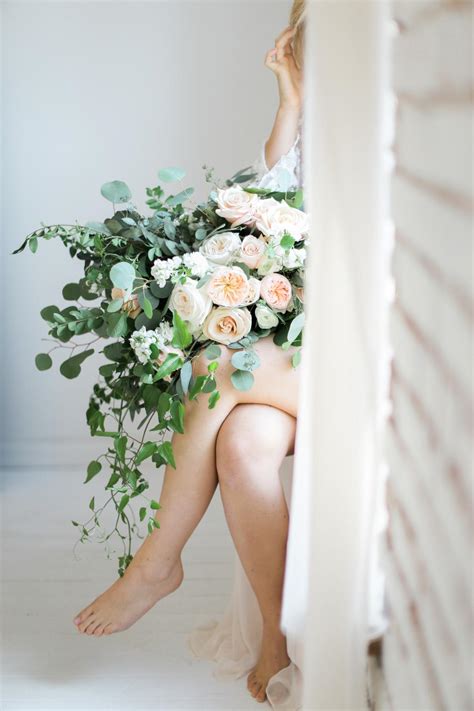 How to Take Subtle & Sexy (Not Trashy) Boudoir Photos