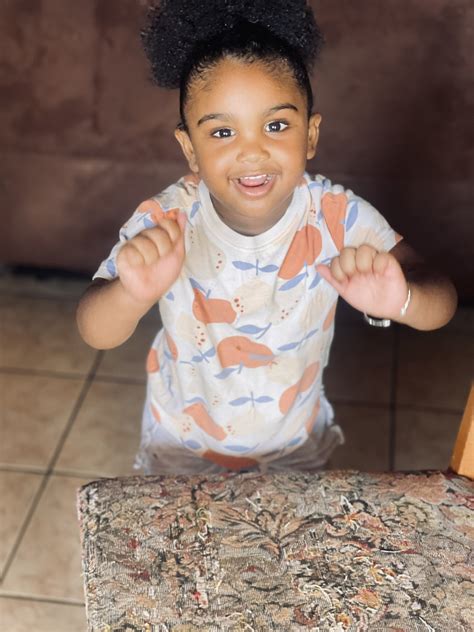 SNMvVee on Twitter: "Daammmmnnn she’s ah cutiee 🤩 https://t.co