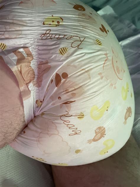 6 Gatorades drank and it’s somehow still holding : r/diaperpics