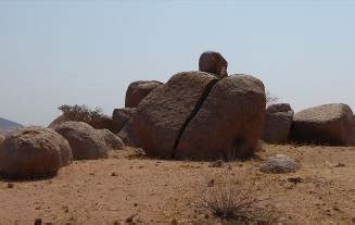 core cracks   granite boulder  brandberg mountain  scientific diagram