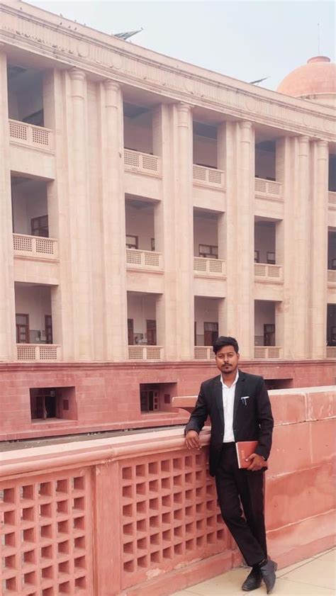 tanveer khan law office madanpur deoria
