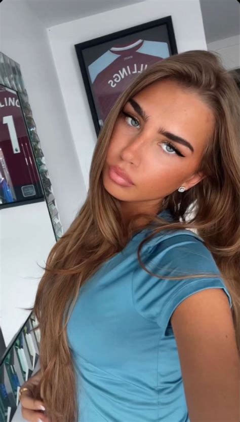 Uk girls | British girl makeup, Chav hair styles, Basic british girl
