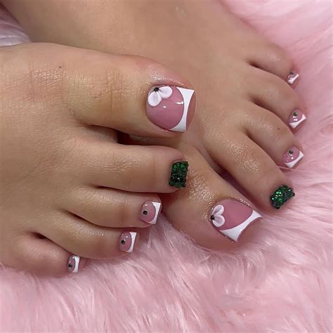 23+ Cute SUMMER Toe Nail Ideas (2024) - DrExplains