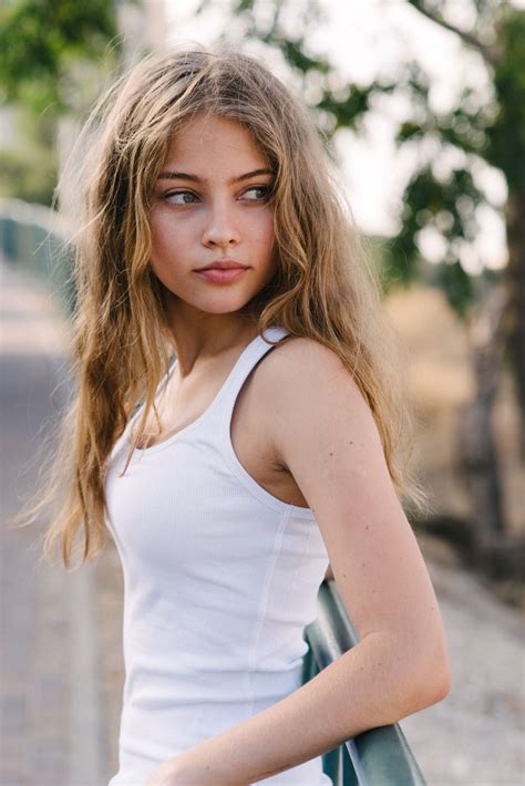 8 quick questions to Israeli girl Polina - C-Heads Magazine
