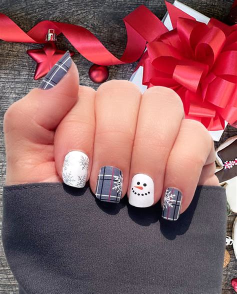 Short Frosty The Snowman Nails Pictures, Photos, and Images for