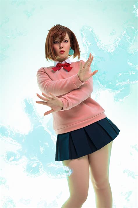 Lada Lyumos - Momo Ayase (Dandadan) in 2025 | Cosplay outfits, Top