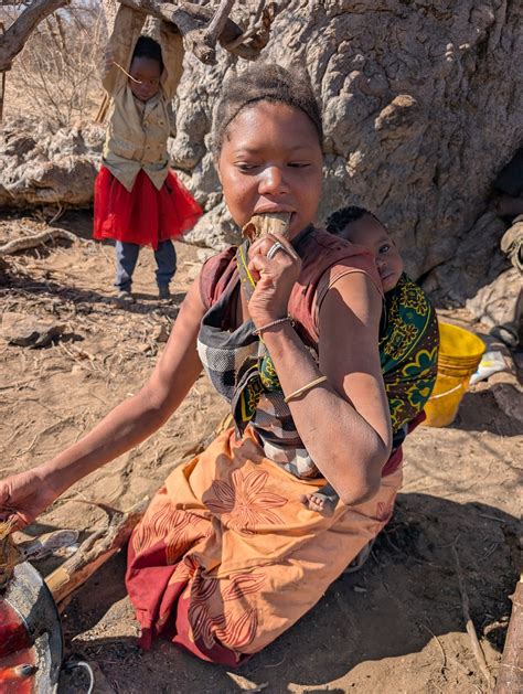 No Fear Just Speed Eating Hot Meat #FearlessWoman #TribalFood #