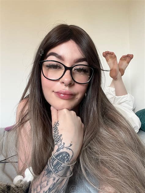 waiting for you to tickle me .. : r/TickleLovers