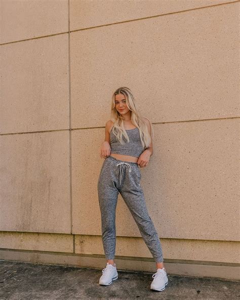 The Definitive Guide to Livvy Dunne and Fapello - 1l4m7rt