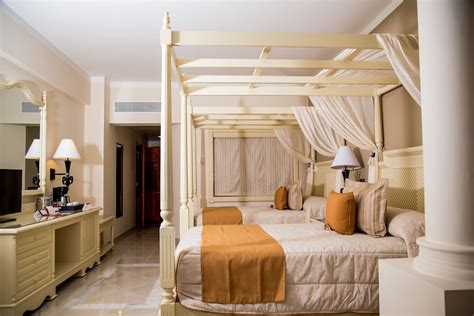 Bahia Principe Luxury Runaway Bay - Adults Only - All Inclusive Runaway ...