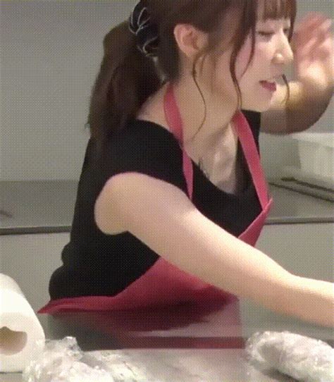 日高里菜 エロ画像！真っ白なおっぱいが抜けるお宝！