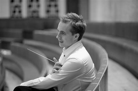 Vasily Petrenko | Warner Classics
