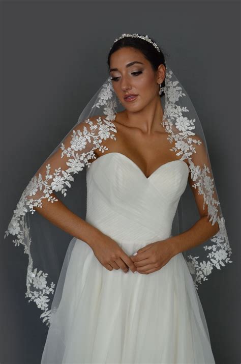 ANSONIA BRIDAL VEILS
