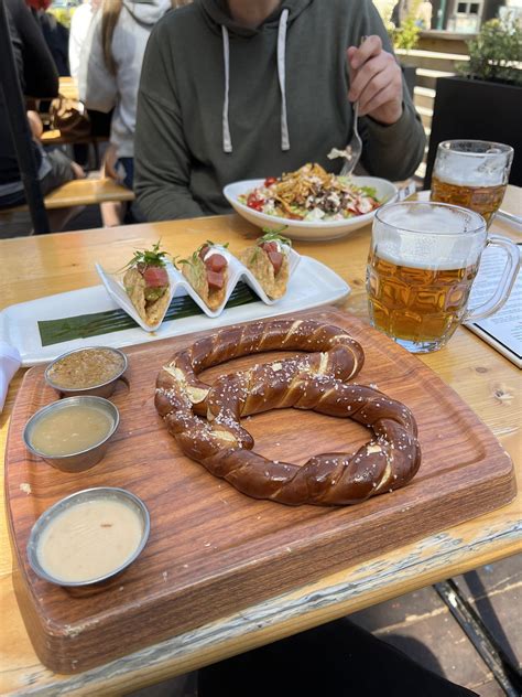 Wolfie's Hot Chicken - Highland Park - Eclectic Kim