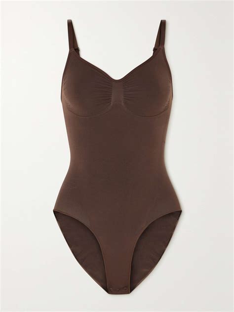 skims seamless sculpt  bodysuit cocoa net  porter