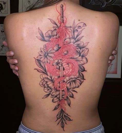 Tattoo of spine designs are trending for their bold appearance 30