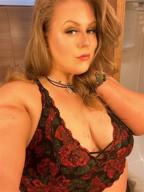 Hot Piper Niven Photos - PWPIX.net