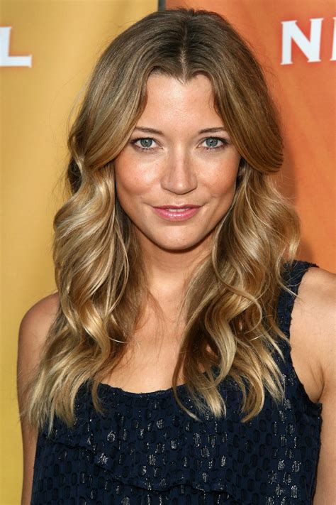 Download Stunning pose of actress, Sarah Roemer Wallpaper | Wallpapers.com