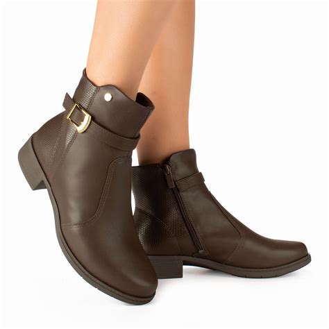 Bota Salto Baixo Marrom - Bota Campesí de Salto Baixo Marrom - Dakota