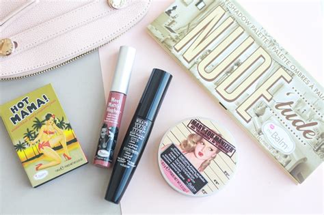 The Balm: Хайлайтер Mary-Lou Manizer, Румяна Hot Mama, Палетка Nude ...