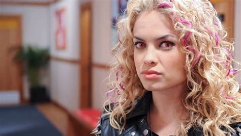 Filmes E Programas De Tv De Lua Blanco - Fora da Record, ex-Rebelde Lua Blanco participa de programa do SBT - TV ...