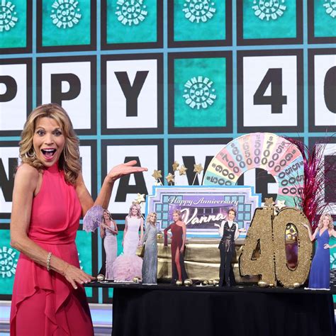 Vanna White extends 'Wheel of Fortune' contract through 2026 - ABC News