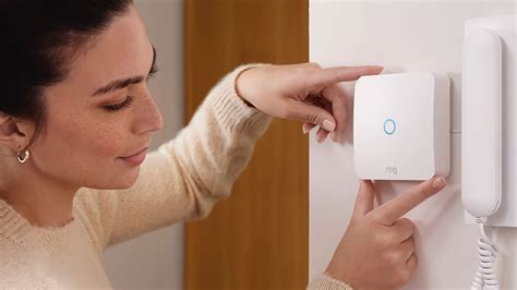 Timbre inteligente de Amazon: Ring Intercom te permite abrir la puerta