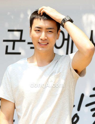 Lee Jun-hyuk reports for duty » Dramabeans Korean drama recaps