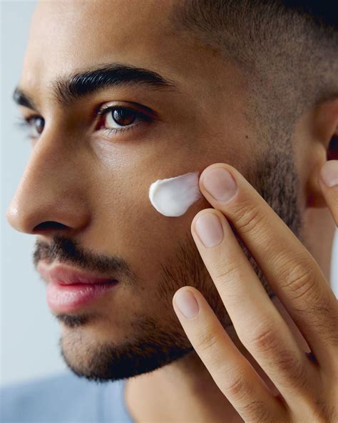 How to Tackle Oily Skin for Men | NIVEA IN