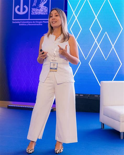 𝐃𝐑 𝐍𝐎𝐑𝐀 𝐒𝐓𝐀𝐍𝐅𝐎𝐑𝐃 𝐏𝐥𝐚𝐬𝐭𝐢𝐜 S𝐮𝐫𝐠𝐞𝐨𝐧 (@drnorastanford) • Instagram photos