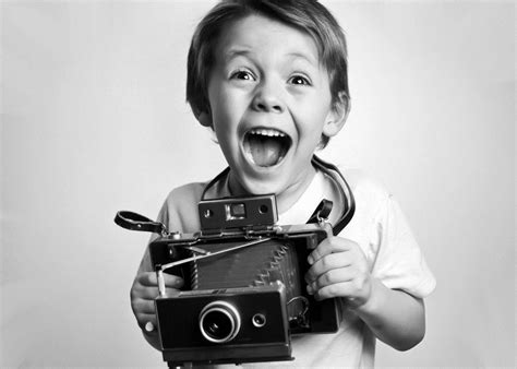 Introducing kids to photography - Red Ted Art - Kids Crafts