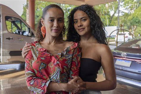 'Vale Tudo': Globo faz mudança e Raquel terá tatuagem com nome de Maria