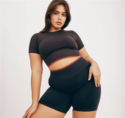 Luxe Touch Crop Tee | Only £ 18 | Organic Basics