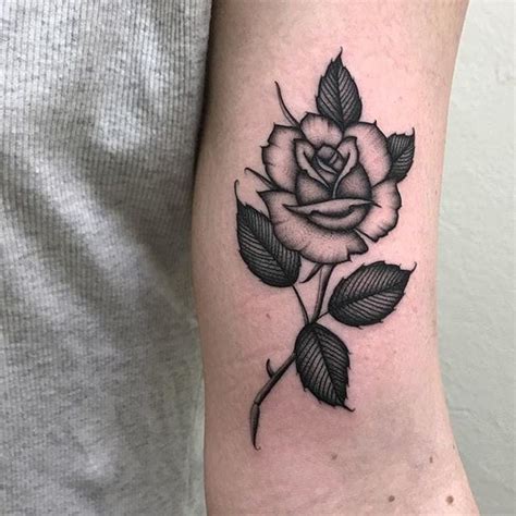 Tatuagens De Rosas No Peito - 26 ideias de Tatuagem de rosa no peito e tatuagem para salvar hoje ...