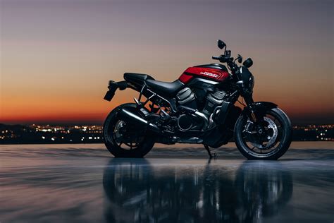 Harley-Davidson reveals the naked Bronx at EICMA 2019 - Motorcycle News