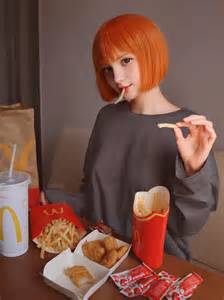 Mcdonal's mom cosplay 🍟 : r/cosplayers