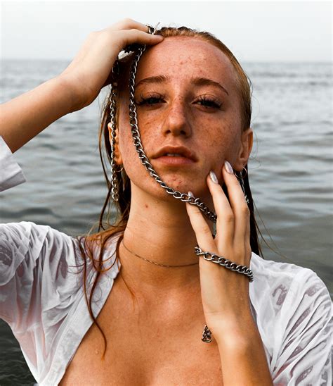 Wet T Shirt Woman Photos, Download The BEST Free Wet T Shirt Woman
