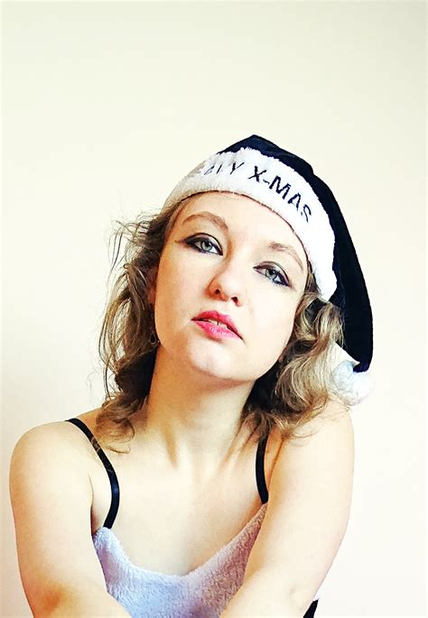 TW Pornstars - 🔞 Lyna Jade 👑. Twitter. Ma dixième photo en Mère Noël