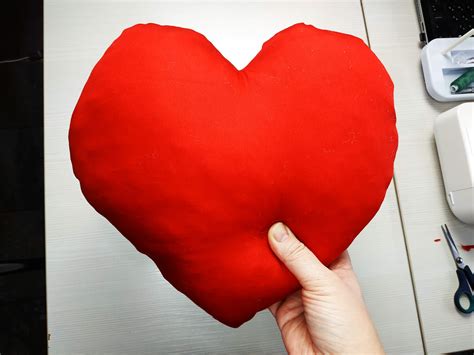 Super easy sewing pattern, Fabric heart pillow sewing patter - Inspire