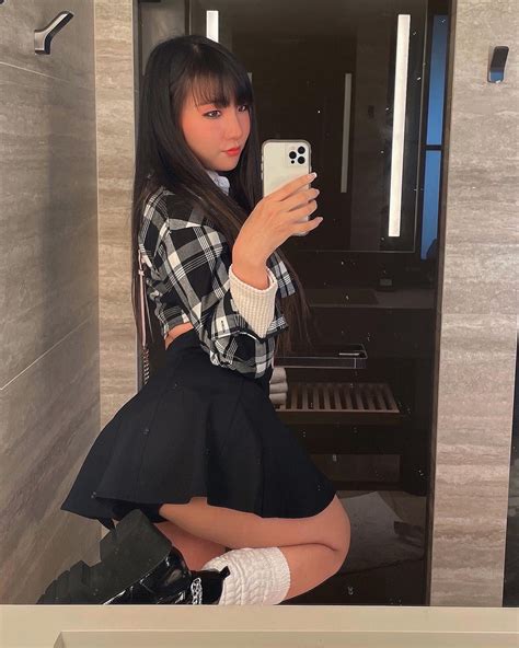 Gothic Selfies 🖤 : r/Andrasta