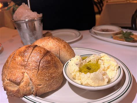 Wright's Tavern Comes to Clayton - Good Food St. Louis