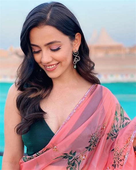 beautiful hot   esha kansara actress  zindagi mere