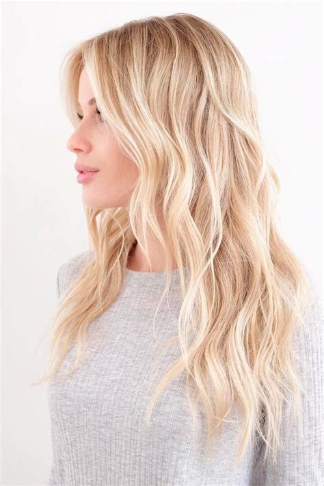 trendy blonde hair colors   style ideas     warm