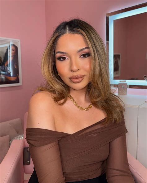 Samantha Renee (@samrenee1) • Instagram photos and videos