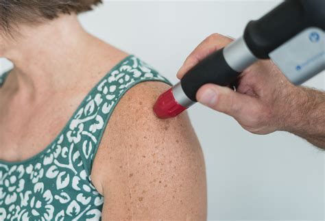 Combination Therapies for Treating Shoulder Impingement - enovis.co.uk