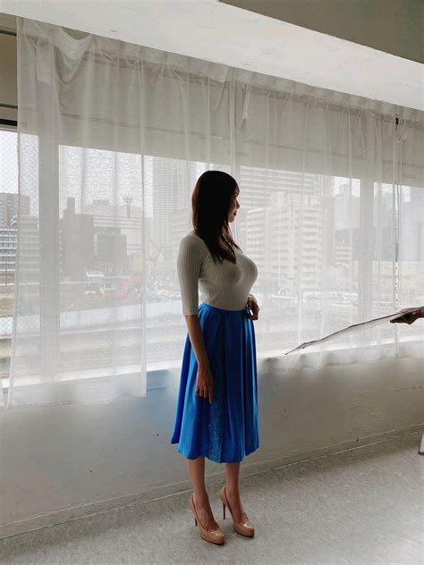 辣个女人｜真的是安斋拉拉（主谈 星乃莉子和日向日影发生的口角小冲突） - 哔哩哔哩