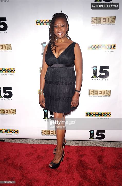 ROBIN QUIVERS Feet - AZNudeFeet