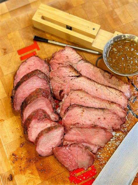 Reverse-Seared Tri Tip with Bourbon Sauce - This Jew Can Que