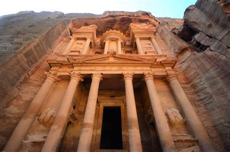 Guide to Jordanian Culture & Customs - Tourist Journey