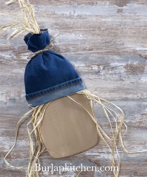 Fall Scarecrow Craft - Burlap Kitchen